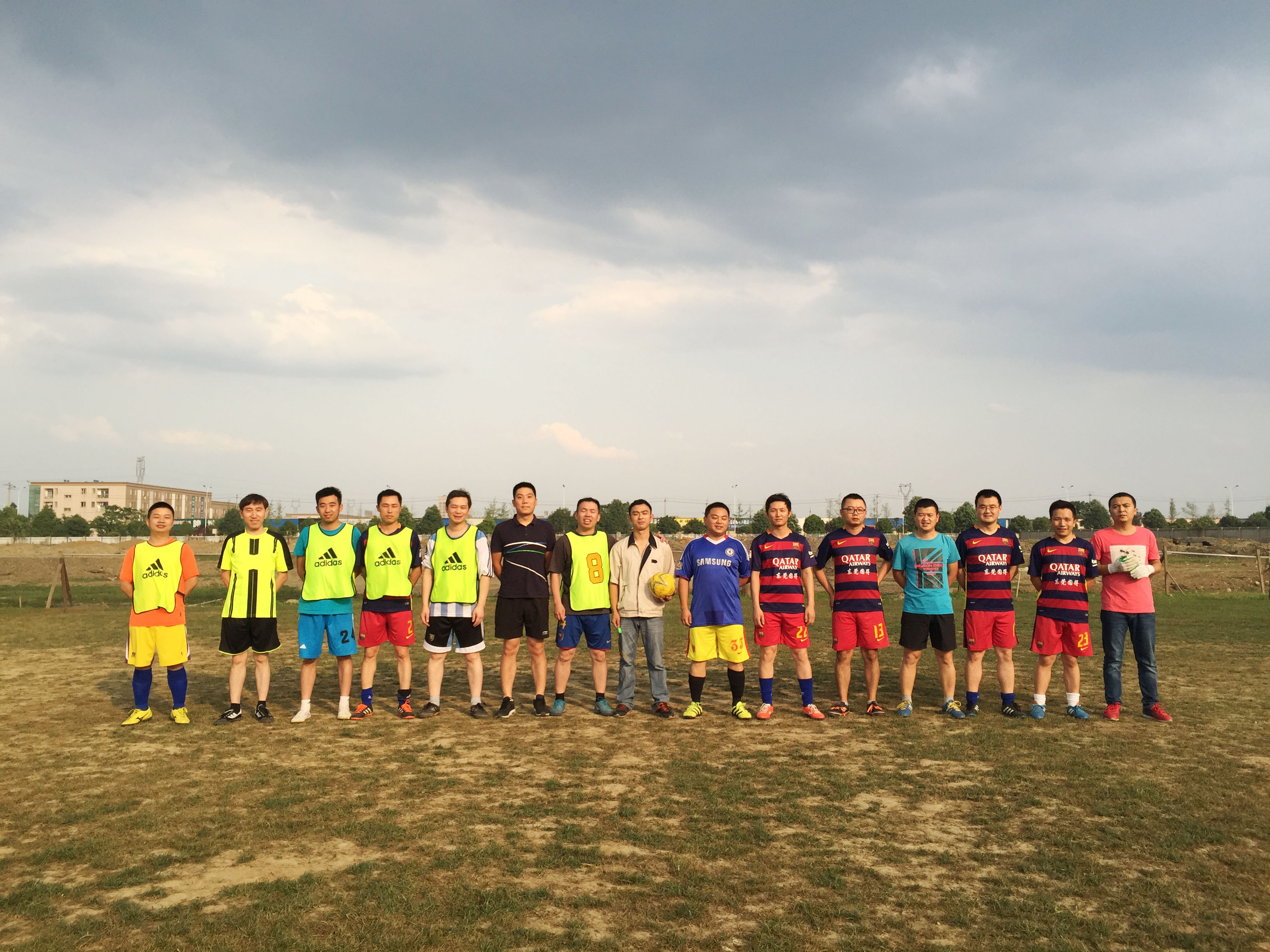 西南大区第六届“西部鉴黑担保网”足球赛圆满乐成